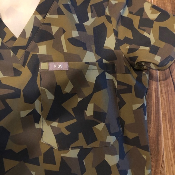 NWOT Figs camouflage set technical collection. - Picture 2 of 9